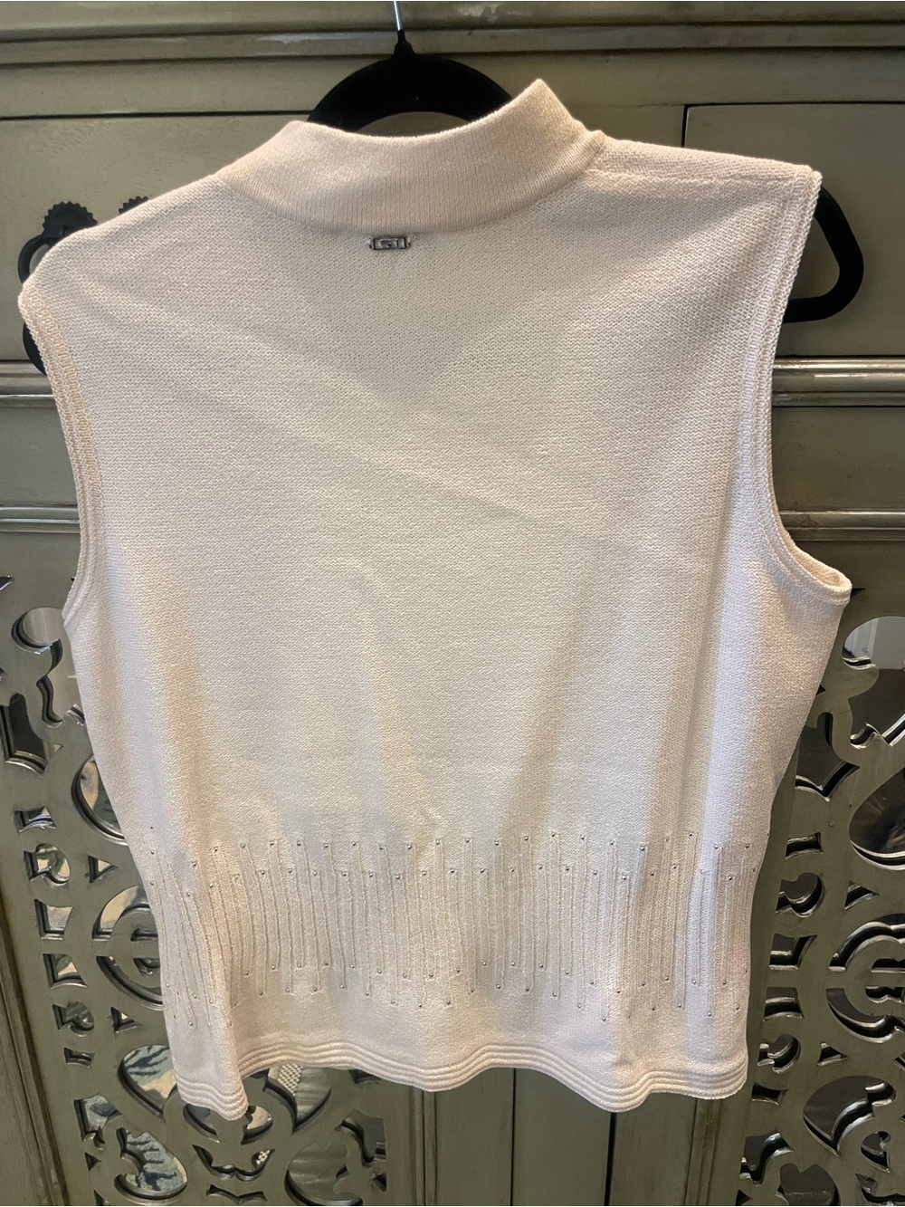St. John Collection Sleeveless Knit Shell in Crème - Picture 4 of 6